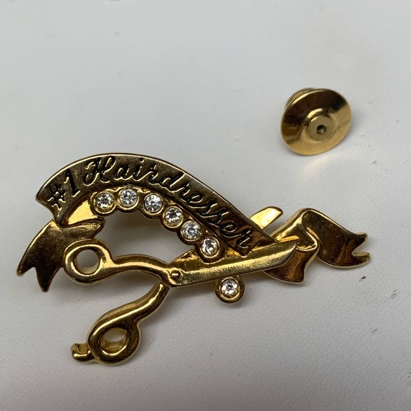 Avon Pin Hairdresser - Picture 11 of 16